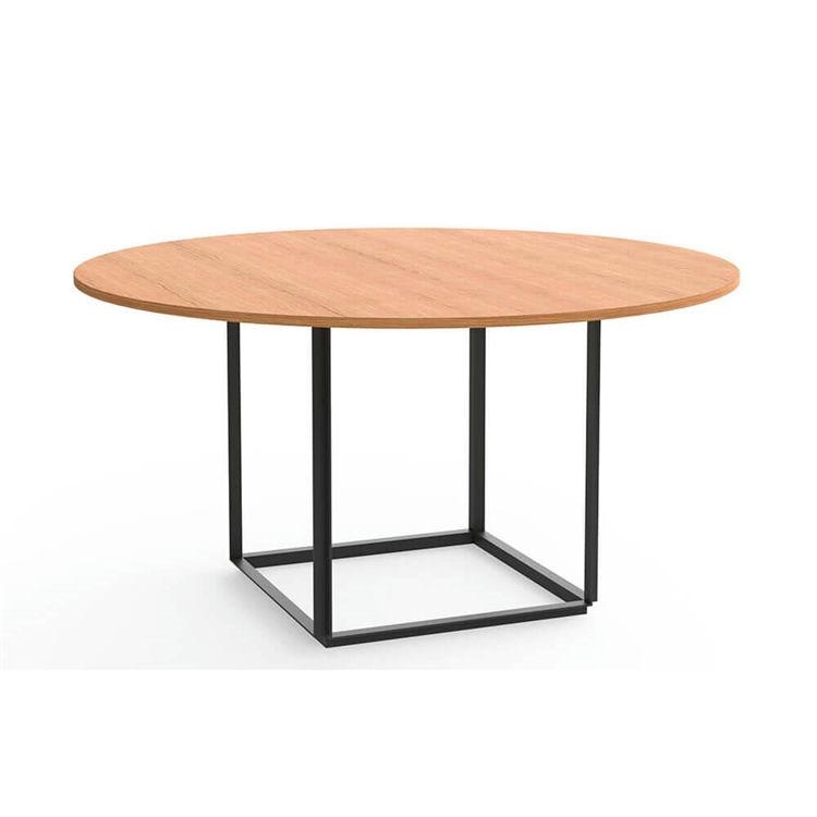Elegante New Works Florence Spisebord ø145 i Eg med Sort Ramme