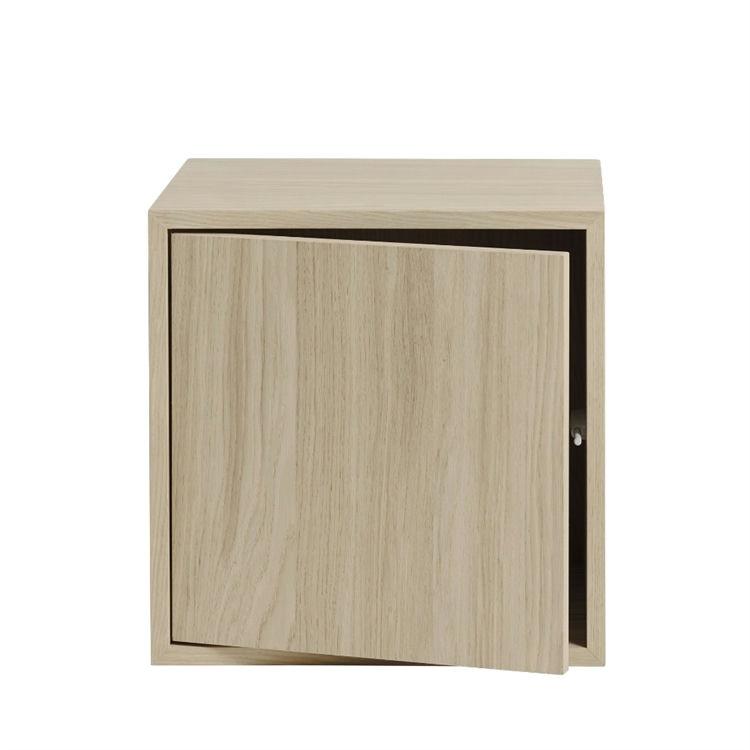 Muuto Stacked Medium Reol med Låge i Eg - Skab Dit System!